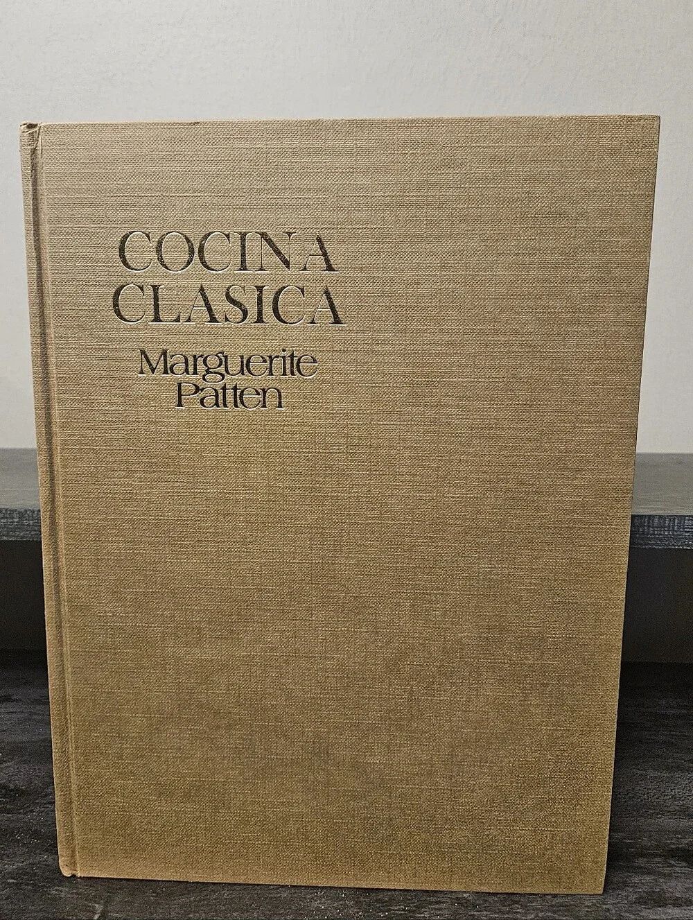 Vintage Cocina Clásica Cookbook by Marguerite Patten (Spanish Edition)